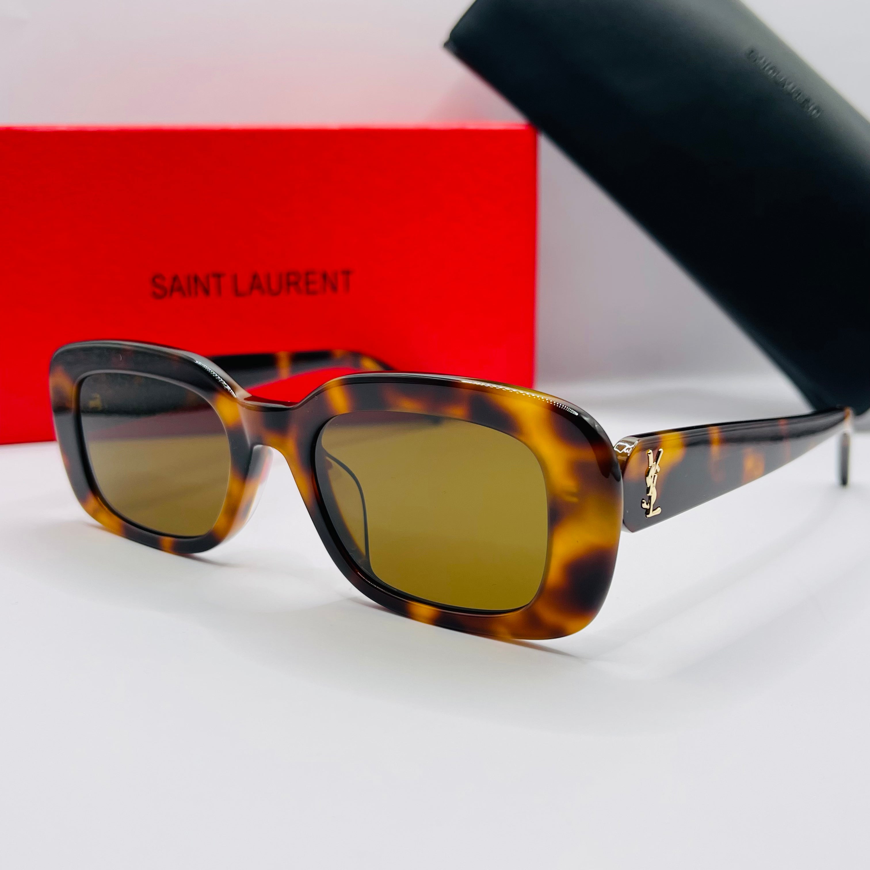 Saint Laurent SL M130