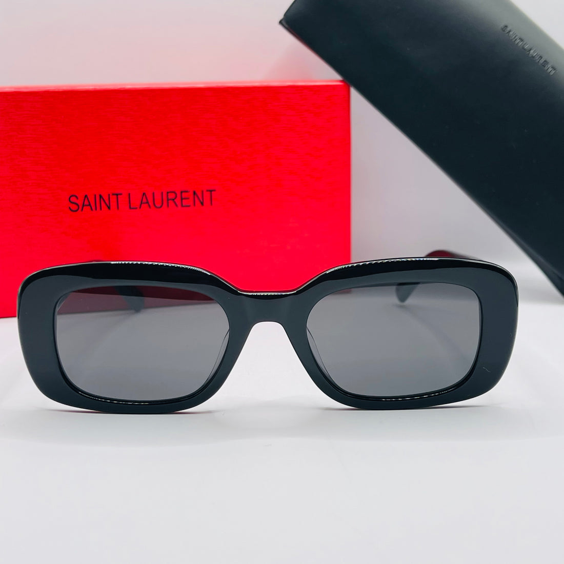 Saint Laurent SL M130