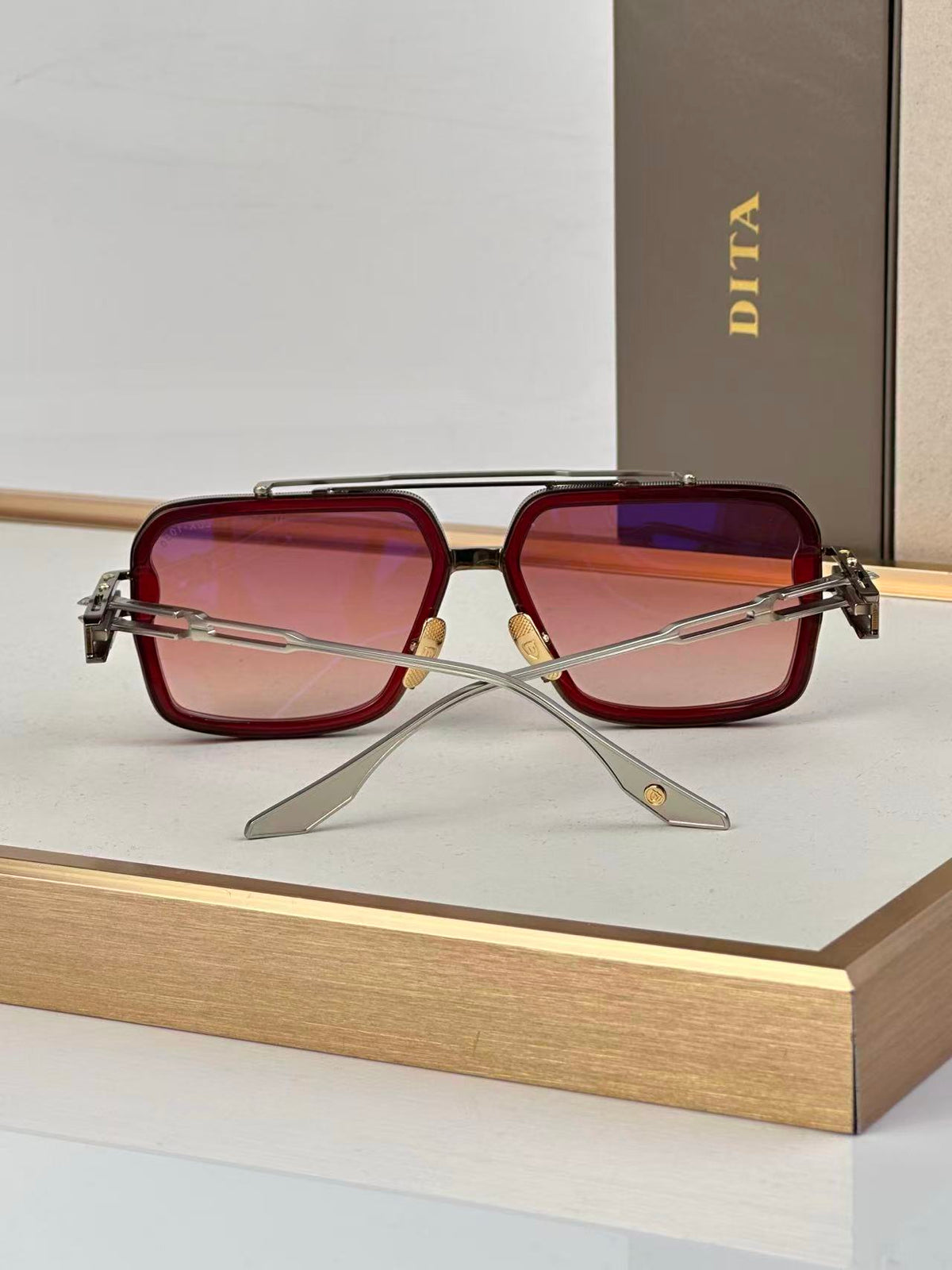 Dita HYPERLUX-1000 DTS470