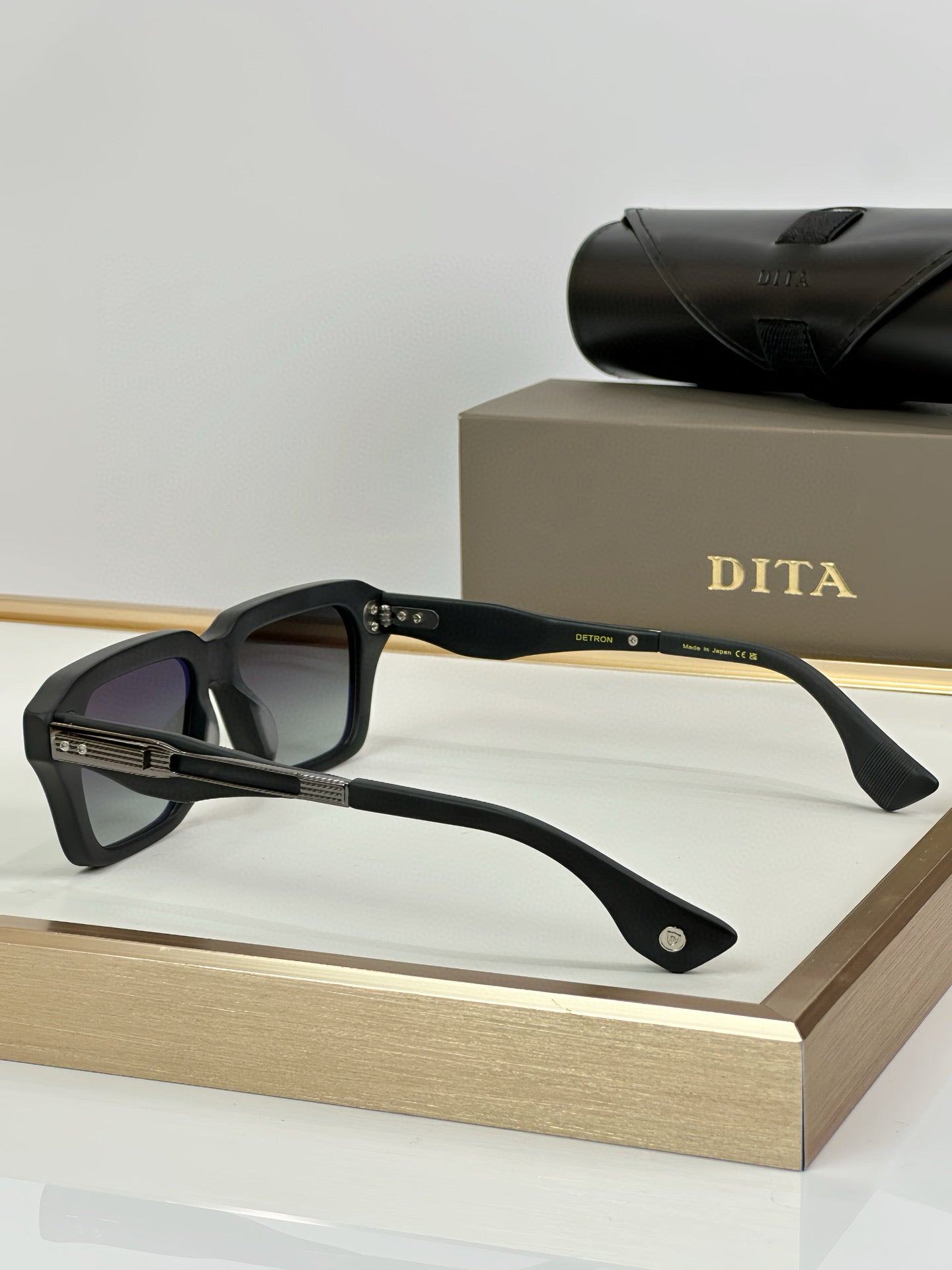 Dita DITA DETRON