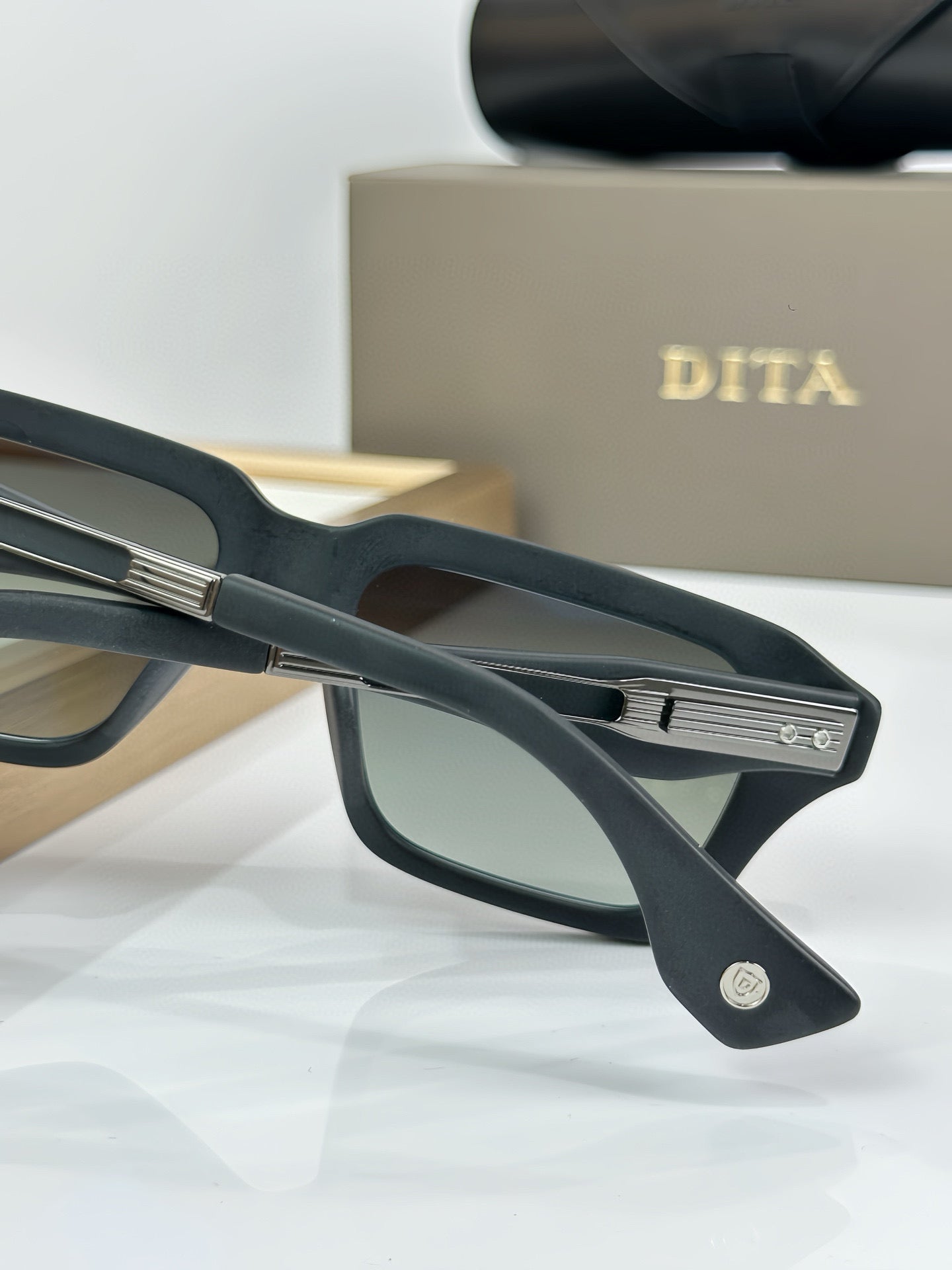 Dita DITA DETRON