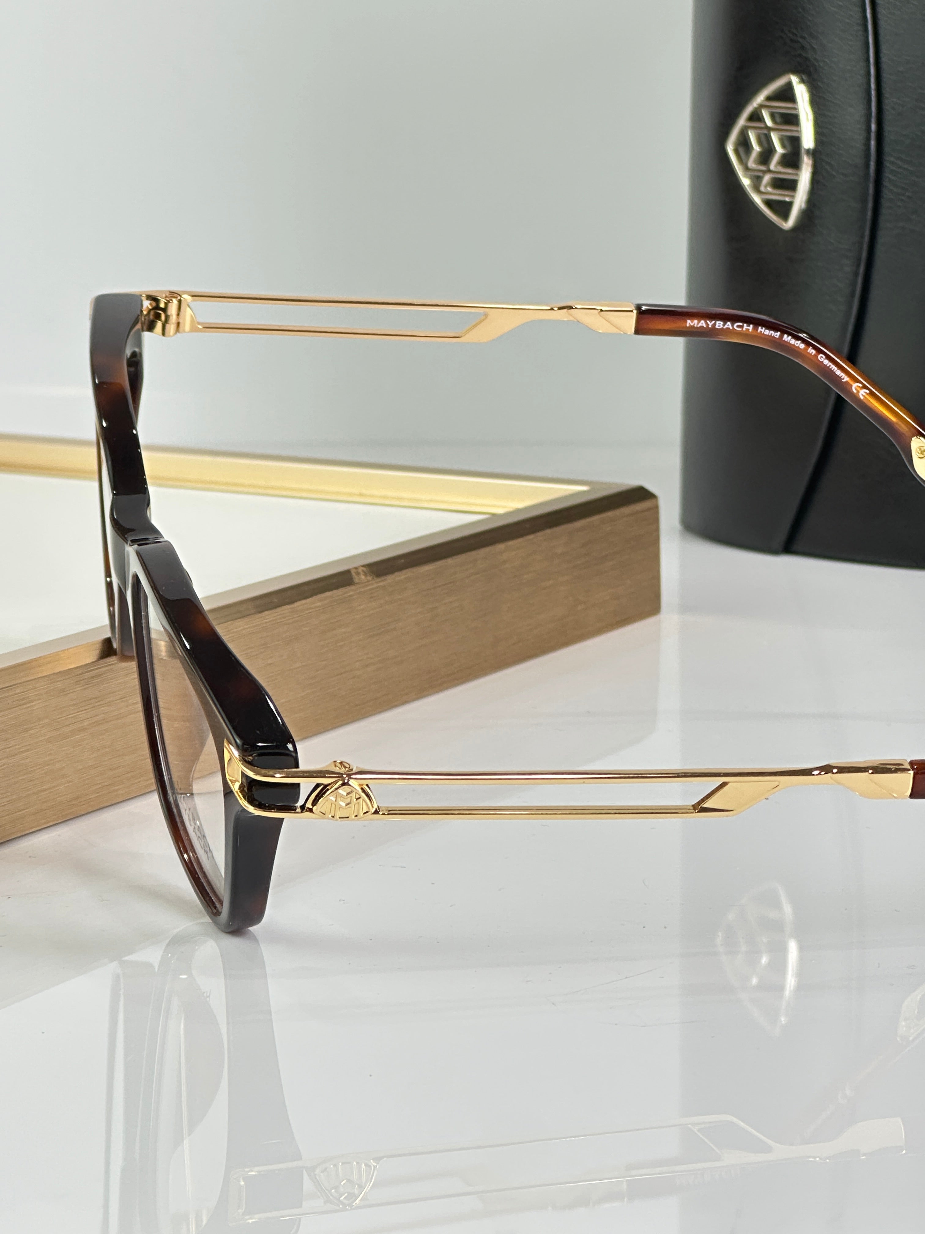 Maybach THE EXPERT IV