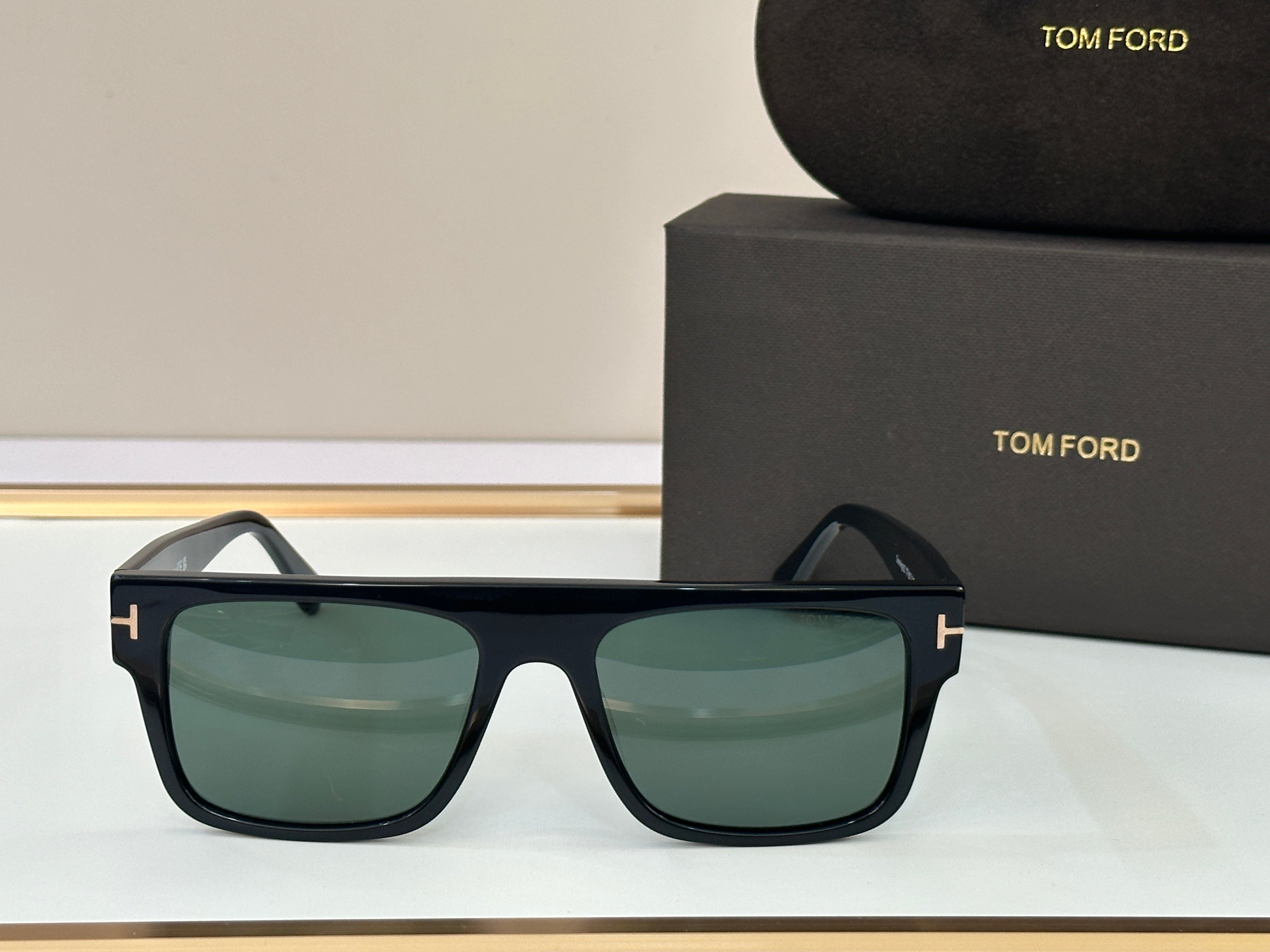 Tom Ford TF907 Sunglasses