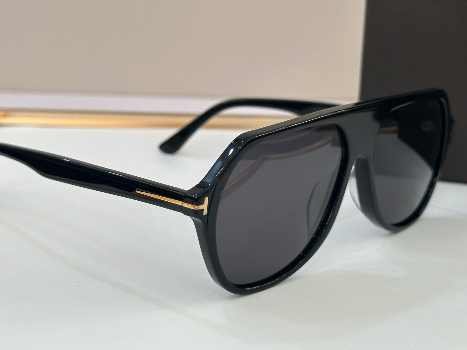 Tom Ford TF934 Sunglasses