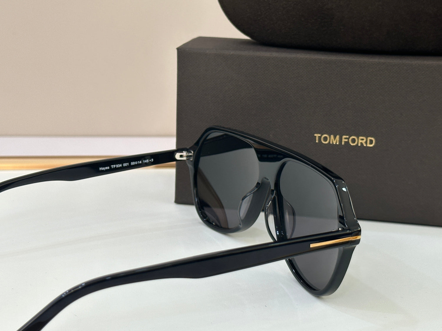 Tom Ford TF934 Sunglasses