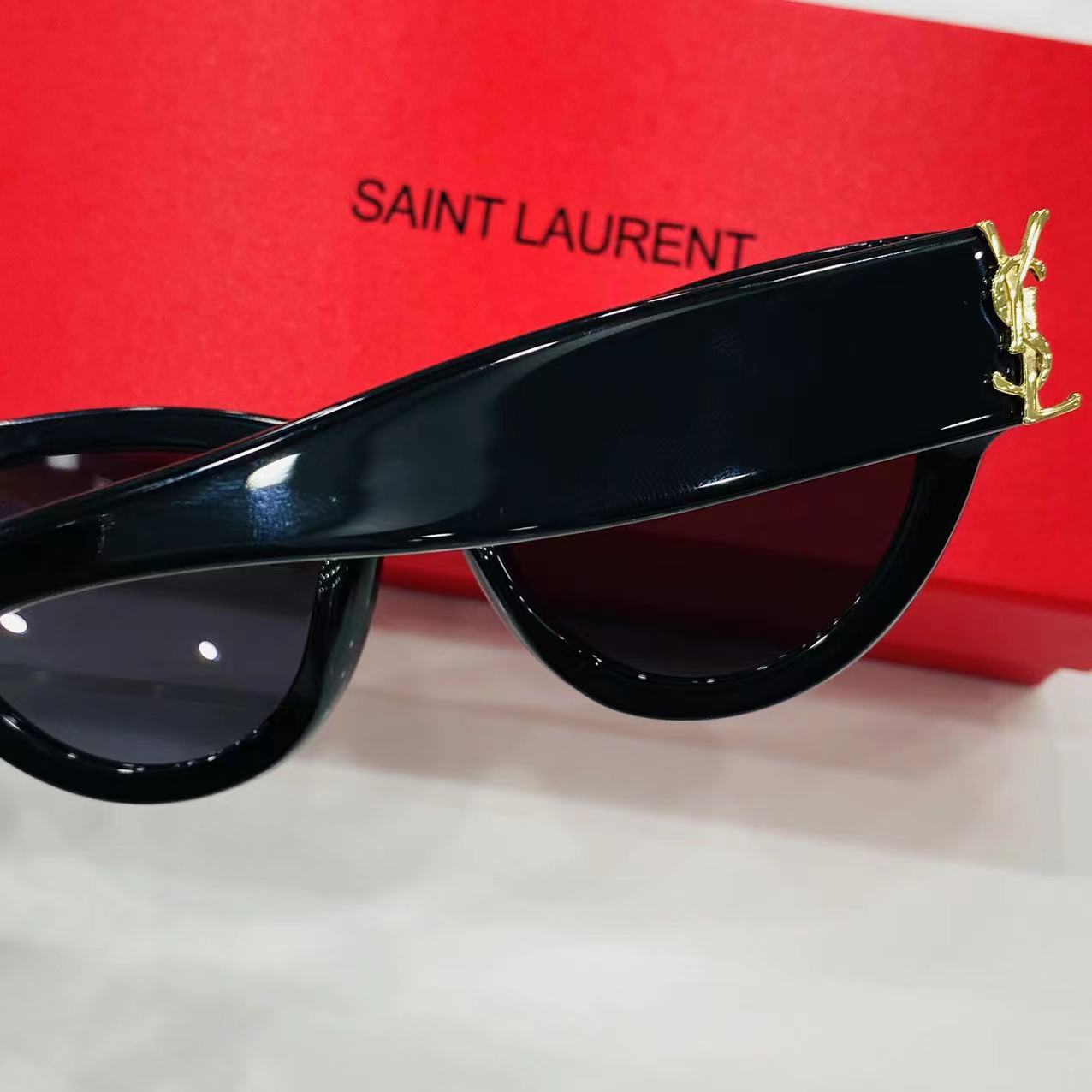 Saint Laurent SL M94 Sunglasses